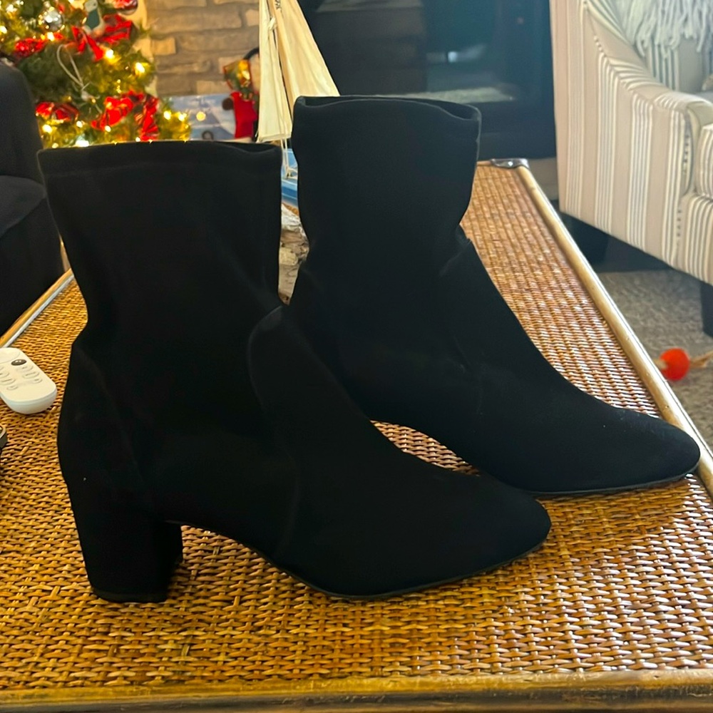 Stuart Weitzman Suede Booties size 8! BNWOT!